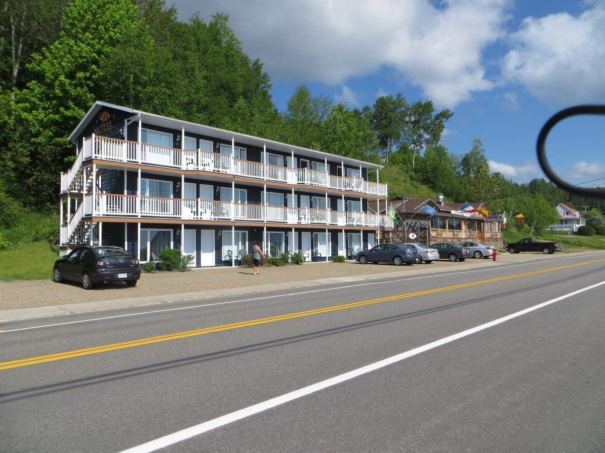 Restaurant Motel De La Plage Saint-Irenee Exterior photo